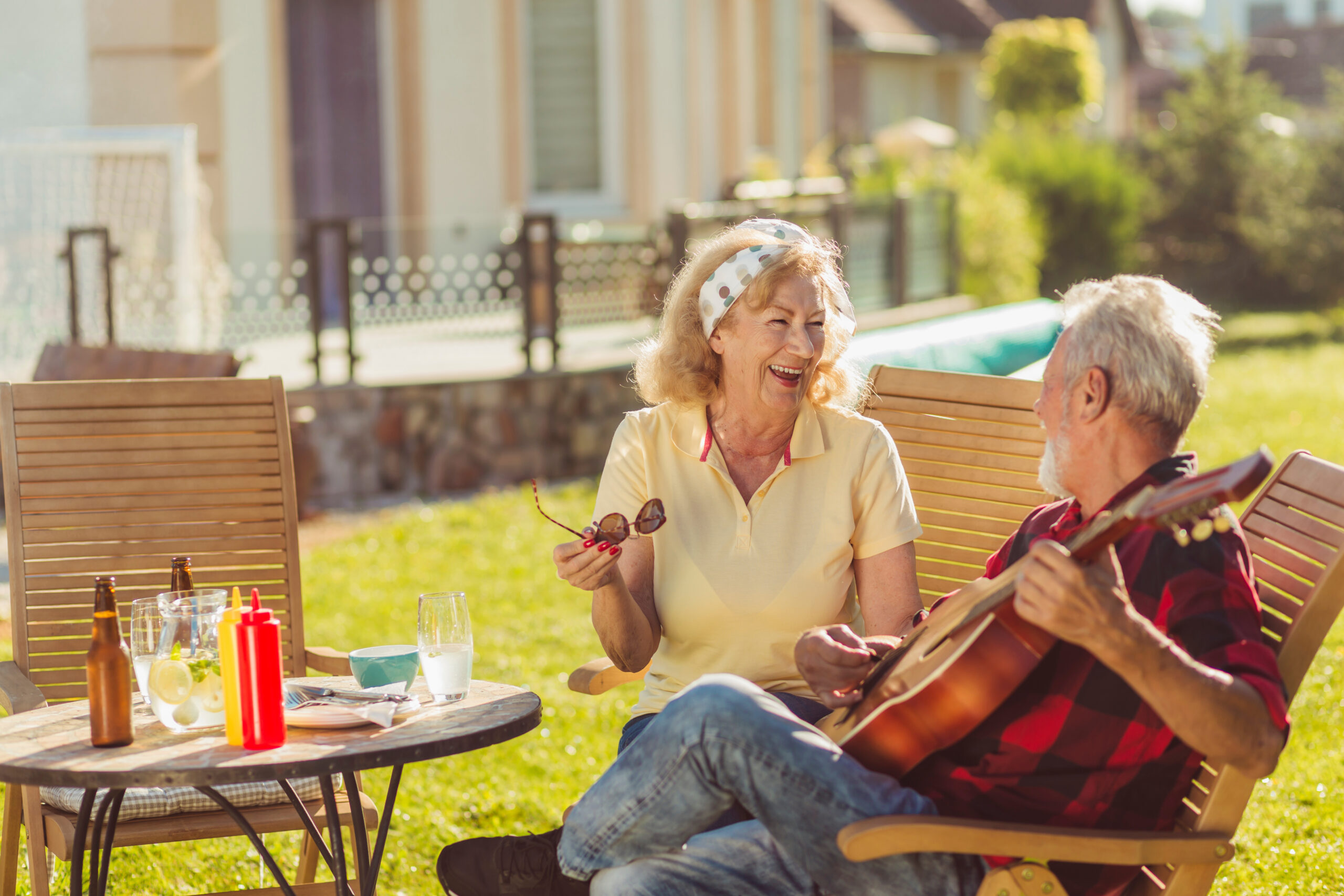 Senior couple having an outdoor lunch in Oconee, GA.